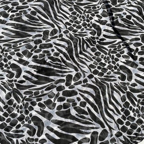 Women’s Cover up - Picture 5 of 6